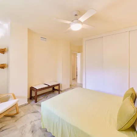 Lunamar Jardin 4hab Апартаменти