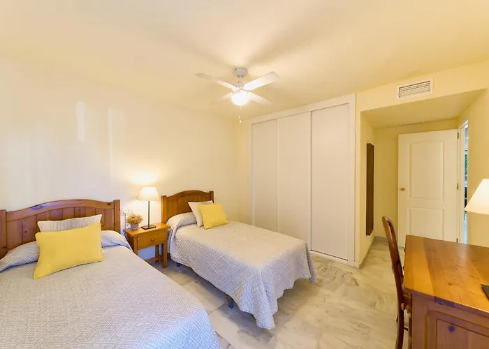 Lunamar Jardin 4hab شقة ماربيا