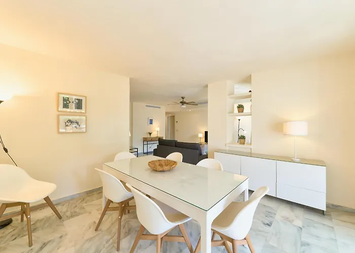 Lunamar Jardín 4hab Apartamento
